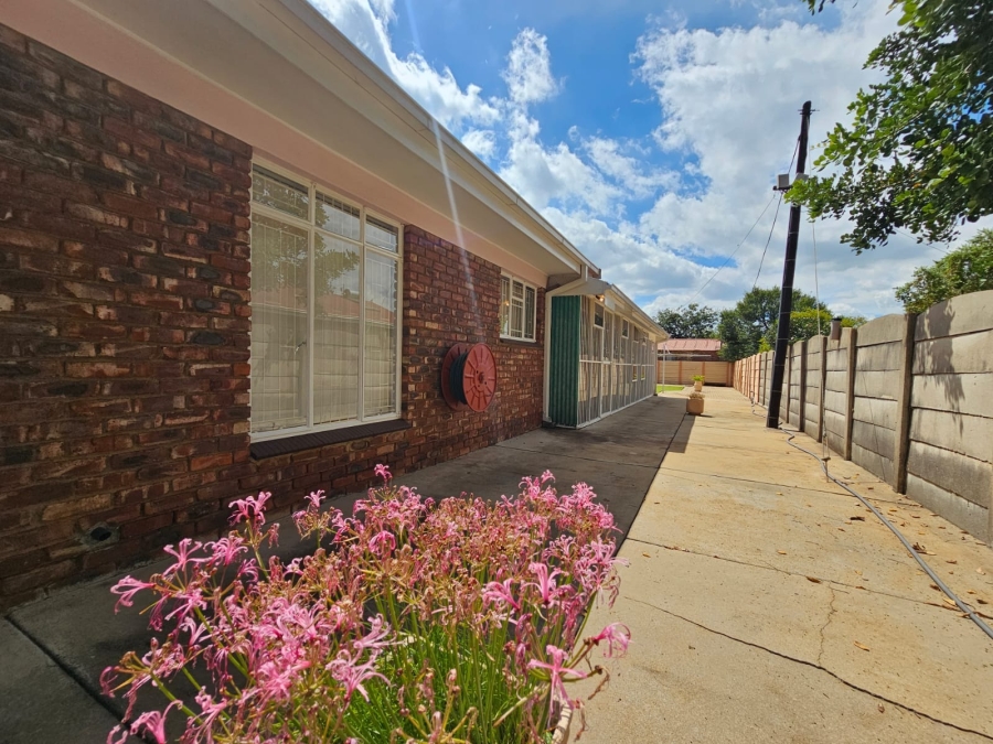 3 Bedroom Property for Sale in Potchefstroom North West